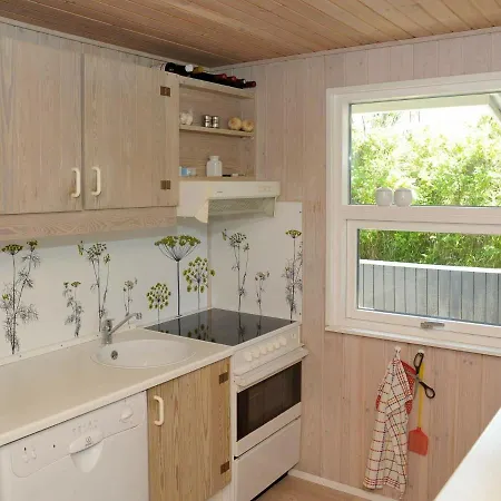 Holiday home Relaxed In With Garden
