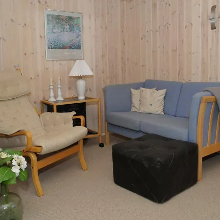 Holiday home Relaxed In With Garden *