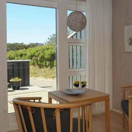 Holiday home Relaxed In With Garden *