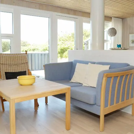 Relaxed In With Garden Vejers Strand